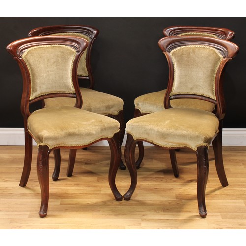 626 - A set of four Victorian mahogany dining side chairs, 85.5cm high, 47cm wide, the seat 34cm deep (4)