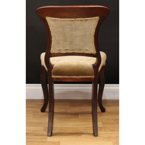 626 - A set of four Victorian mahogany dining side chairs, 85.5cm high, 47cm wide, the seat 34cm deep (4)