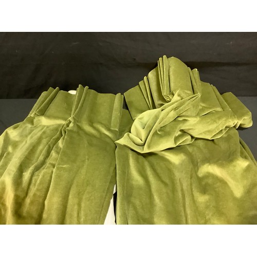 316 - Pair of green cotton velvet curtains, 213cm long x 228cm wide