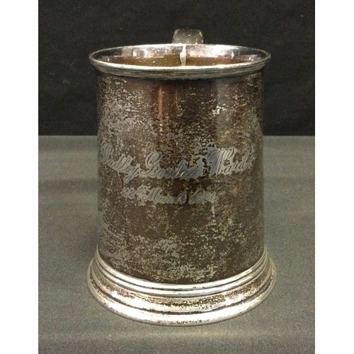 402 - A George V silver tankard, Thomas Bradbury & Sons Ltd, Sheffield 1912, 6.95oz