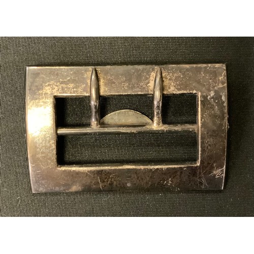 427 - An Edwardian silver belt buckle, Lawrence Emanuel, Birmingham 1908, 39g.