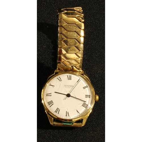 388 - A gentleman's gold plated Sekonda watch, USSR, AU 20, white dial, Roman numerals, centre seconds, ex... 