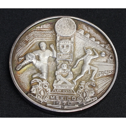 411 - Football - a World Cup Mexico 1970 medal