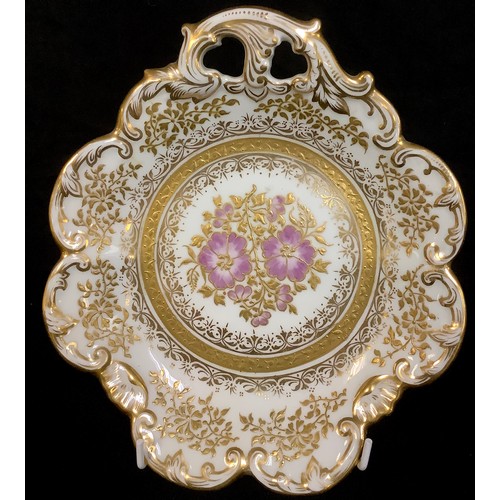 520 - A 19th century Samson Hancock Derby shaped oval dessert dish, gilded with pink flowers to centre pan... 