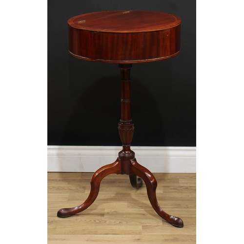 113 - A 19th century rosewood crossbanded mahogany drum occasional table, circular top with hinged cover, ... 