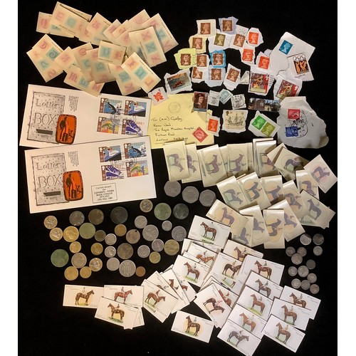 613 - Coins, Stamps and Cigarette Cards - UK and foreign coins, bronze UK metal detector coin find, halfpe... 