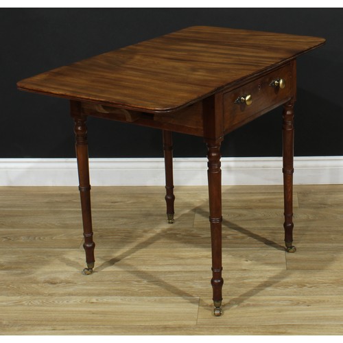 207 - A 19th century mahogany Pembroke table, 71cm high, 52cm opening to 95cm wide, 55.5cm deep