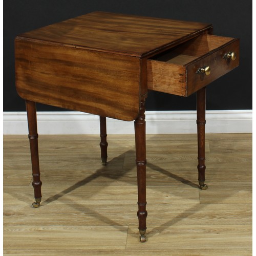 207 - A 19th century mahogany Pembroke table, 71cm high, 52cm opening to 95cm wide, 55.5cm deep