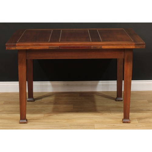 217 - An early 20th century mahogany drawer-leaf dining table, 75cm high, 120.5cm opening to 213.5cm long,... 