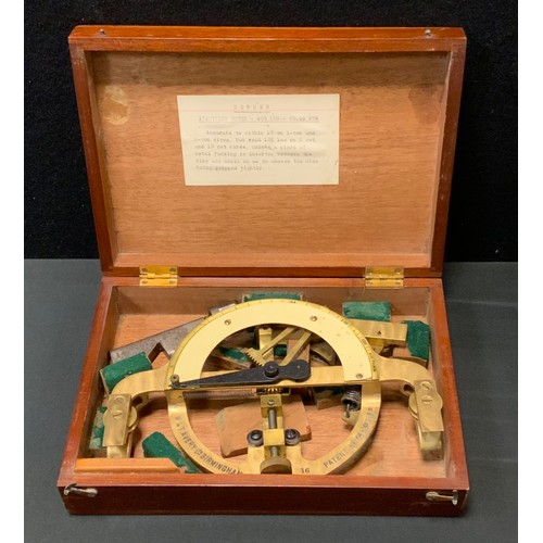 195 - An Avery Birmingham patent 156351915 Tautness meter, cased