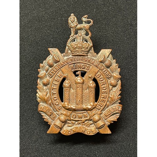 106 - WW1 and WW2 British cap badges to include: Army Cyclist Corps, WW1 Brass KOSB, Notts & Derbys, Offic... 