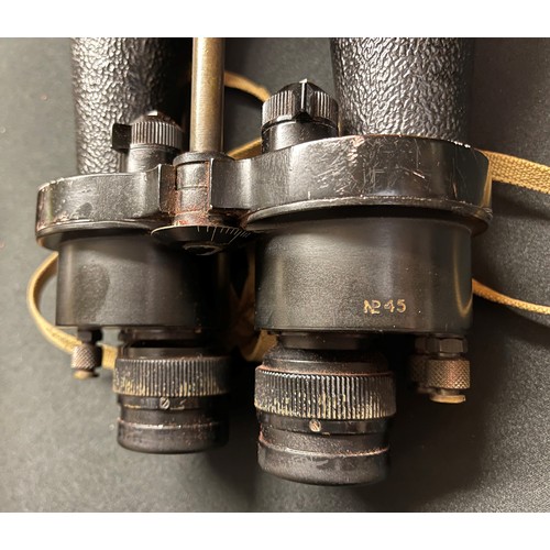 108 - WW2 British 7X CF41 Binoculars makers marked Barr & Stroud, Glasgow & London. AP No1900A. Serial num... 