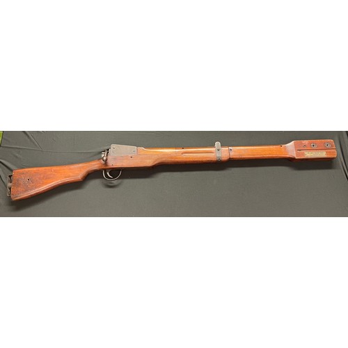 119 - WW2 British Swift Training Rifle 9B/1588 Series B1000. Length 120cm. Complete and in working order. ... 