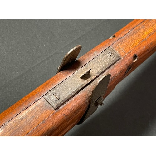 119 - WW2 British Swift Training Rifle 9B/1588 Series B1000. Length 120cm. Complete and in working order. ... 