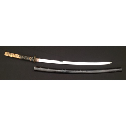 131 - Japanese Katana Sword with 650mm long single edged blade. Tang is signed (Chrysanthemum-mon) Tanba n... 