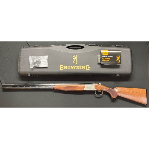 242 - Browning Model 525 12 Bore Over and Under Shotgun with 762mm long barell, serial no 63167MP. Overall... 