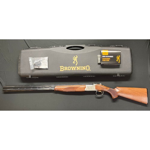 242 - Browning Model 525 12 Bore Over and Under Shotgun with 762mm long barell, serial no 63167MP. Overall... 