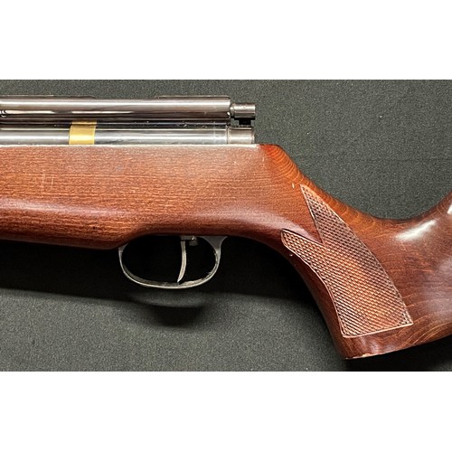 269 - Falcon Titan .22 cal Air Rifle. Serial no 04064. Barrel length 520mm. Fitted with a moderator. Overa... 