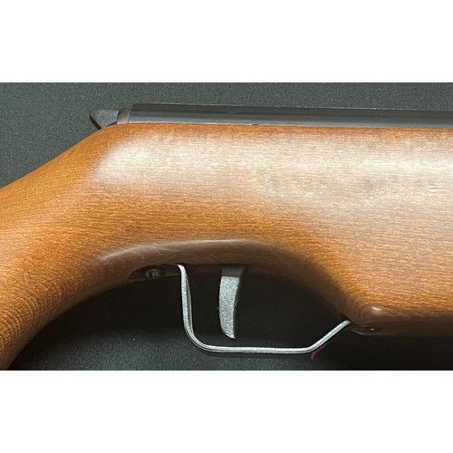 277 - Commetta Model 300 .22 cal Air Rifle with 470mm long barrel. Serial no 21-C1-02189. Overall length 1... 