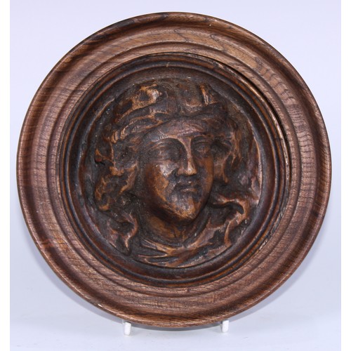 5231 - A pair of 19th century composition sculptural portrait roundels, in the Renaissance taste, oak frame... 