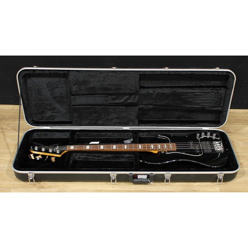 5678 - A Sandberg California VM/4 Supreme bass guitar, 116cm long, cased