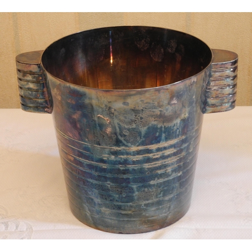 183 - An Elkington Plate tapering cylindrical half ribbed wine cooler, ribbed lug handles, 18.5cm high, 34... 