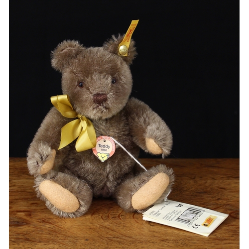 130 - Steiff (Germany) 029943 teddy bear, 1960 replica, trademark Steiff button to ear with red and yellow... 