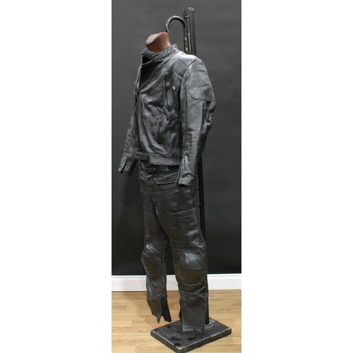 162 - A Bikers Gearbox “Cafe racer” style leather jacket with padded back and elbows 50 inch chest and a m... 