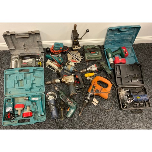 700 - Power Tools - a JCB rotary hammer drill; a Performance rotary hammer drill; a Bosch power drill, 118... 