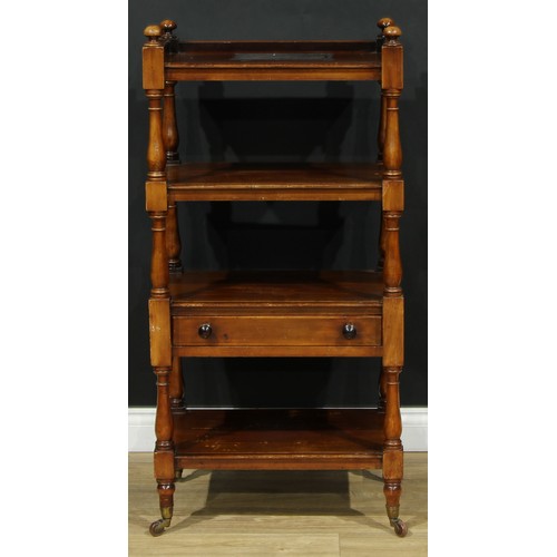 101 - A mahogany four-tier whatnot, turned supports, 118.5cm high, 58cm wide, 38.5cm deep