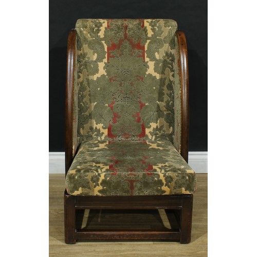 117 - An early-mid 20th century lambing chair, 86cm high, 56cm wide, the seat 45cm wide and 45cm deep