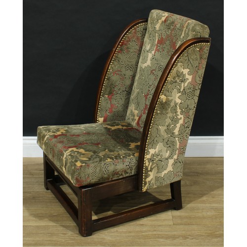 117 - An early-mid 20th century lambing chair, 86cm high, 56cm wide, the seat 45cm wide and 45cm deep