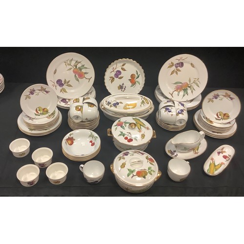 172 - A Royal Worcester Evesham pattern part dinner and tea service, inc gravy boat on stand, tureens and ... 