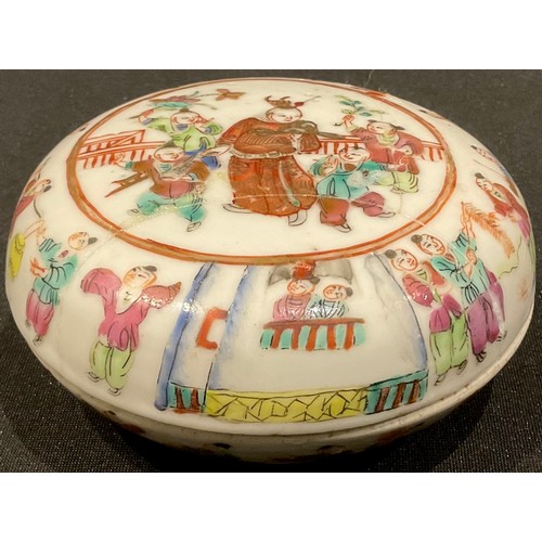 34 - A Chinese bun shaped box and cover, painted in polychrome with Hundred Boys, 9.5cm diam, 19th centur... 