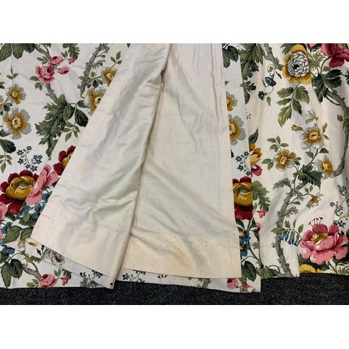 37 - A large pair of Sanderson country house style lined curtains, 'Hykenham' design, each curtain measur... 