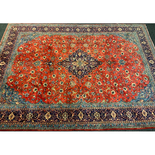 243 - A Persian Sarough rug/carpet 380cm x 280cm