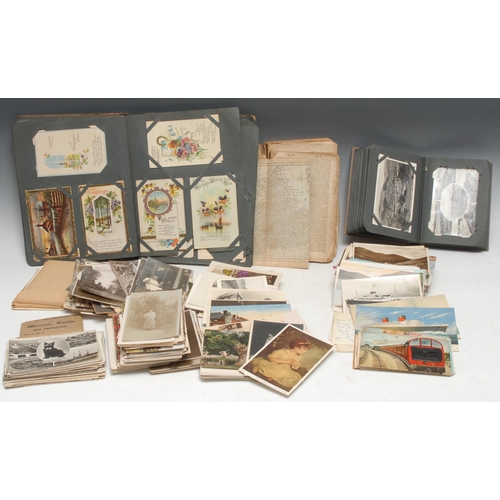 372 - Postcards - a collection of Edwardian and later postcards, colour and b/w, including comic and novel... 