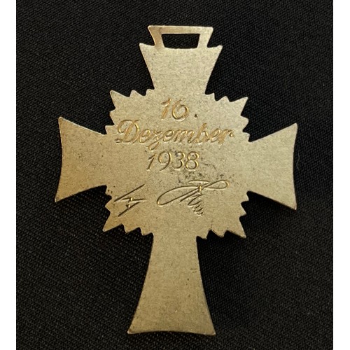 43 - WW2 Third Reich Ehrenkreuz der Deutsche Mutter Dritte Stufe - Mother's Cross 3rd Class (Bronze). No ... 