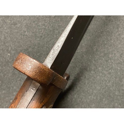 62 - British Boer War Lee-Metford bayonet. Double edged blade 285mm in length. Inspection marked along wi... 