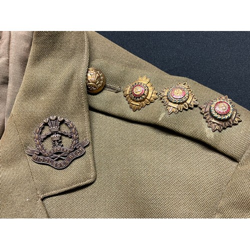 106 - WW2 British Army Middlesex Regt Captains Service Dress Jacket complete with officers bronze collar d... 