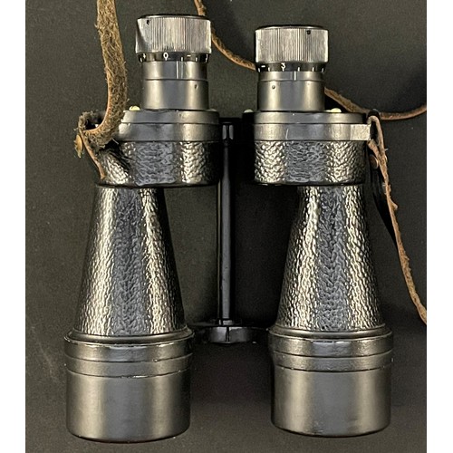 109 - WW2 British Binoculars Prismatic No.5 MkII x 7. Maker marked 