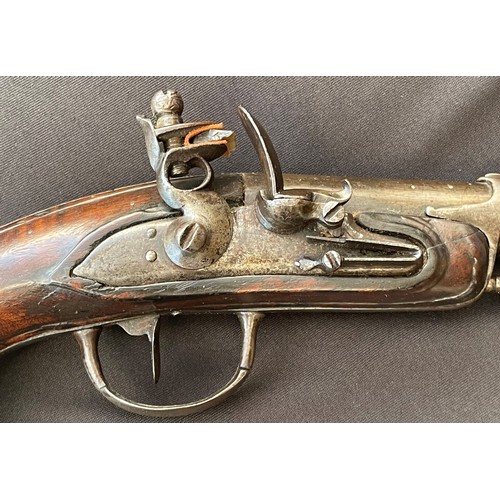 204 - French 'Chien de Mer' naval officer's flintlock pistol with 110mm long barrel. Bore approx. 15mm. Wo... 