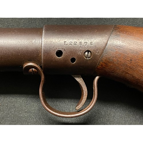 223 - BSA .177 cal Light Pattern Standard Air Rifle with 430mm long barrel. Serial number L22575. Circa 19... 