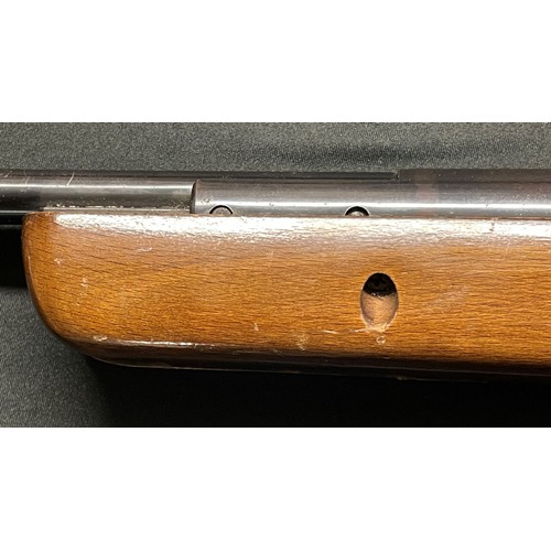 234 - .22 cal BSA Supersport Air Rifle serial number DS11451. 470mm long barrel. Overall length 104.5cm. W... 