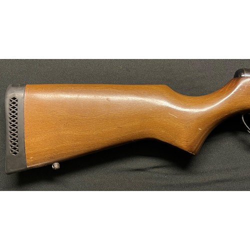 234 - .22 cal BSA Supersport Air Rifle serial number DS11451. 470mm long barrel. Overall length 104.5cm. W... 