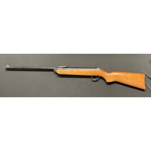 290 - BSA Meteor .22 cal Air Rifle. 465mm long barrel. Overall length 104.5cm. Working order. No visible s... 