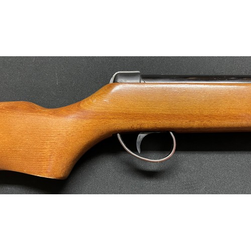 290 - BSA Meteor .22 cal Air Rifle. 465mm long barrel. Overall length 104.5cm. Working order. No visible s... 