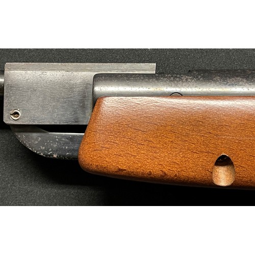 294 - Webley & Scott Vulcan .22 cal Air Rifle serial number 844821. 445mm long barrel. No rear sight. Fitt... 