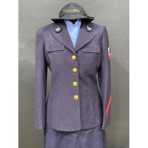 95 - WW2 US Navy WAVES uniform group comprising of WAVES Cap named to 