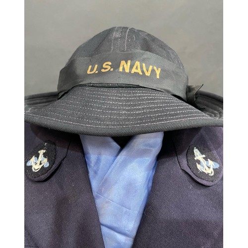 95 - WW2 US Navy WAVES uniform group comprising of WAVES Cap named to 